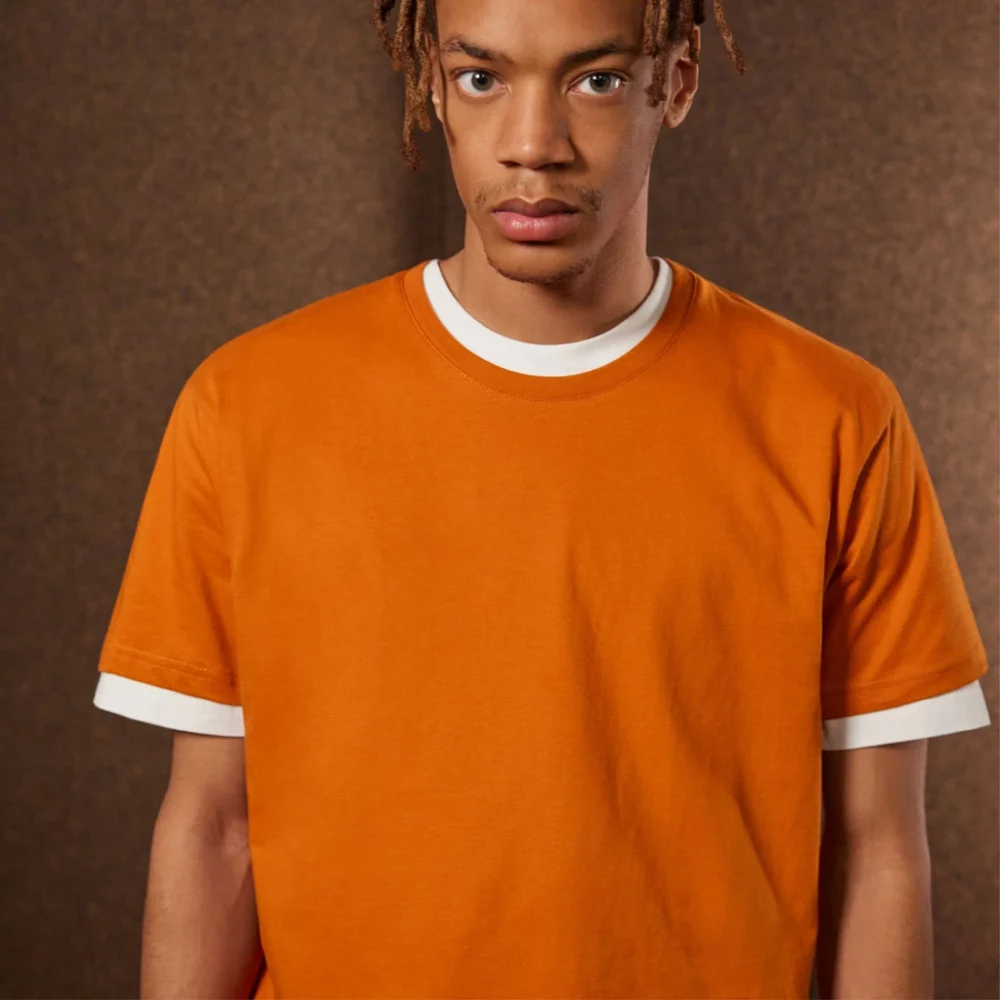 T-shirt coton épais E190 coloris Urban Orange, porté