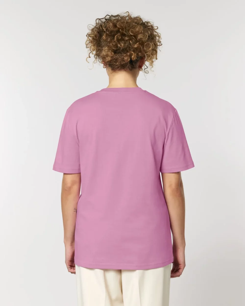 T-shirt bio unisexe Creator 2.0 coloris Bubble Pink, porté, vue de dos
