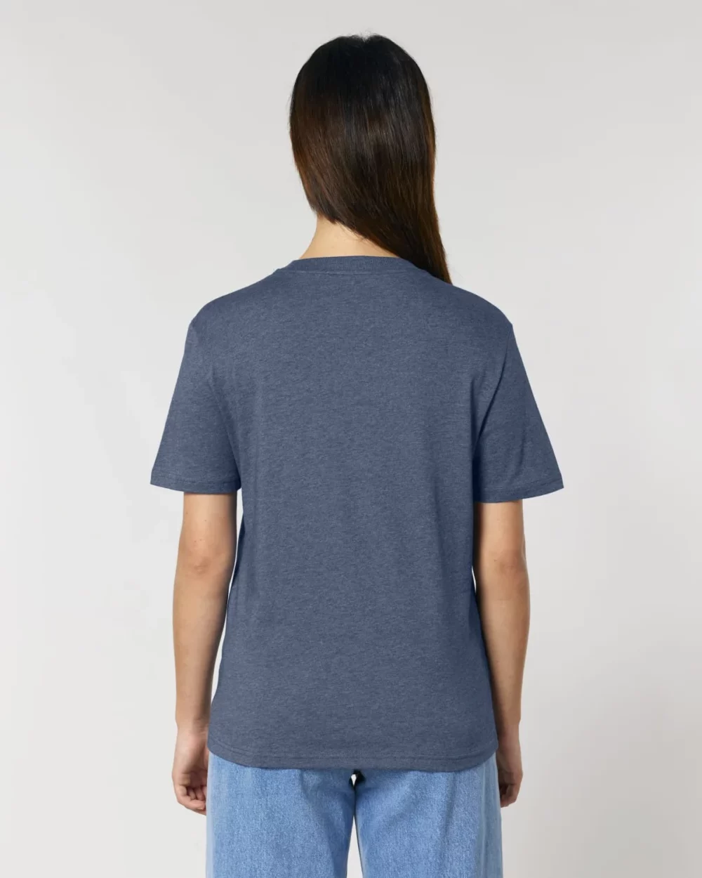 T-shirt bio unisexe Creator 2.0 coloris Dark Heather Blue, porté, vue de dos