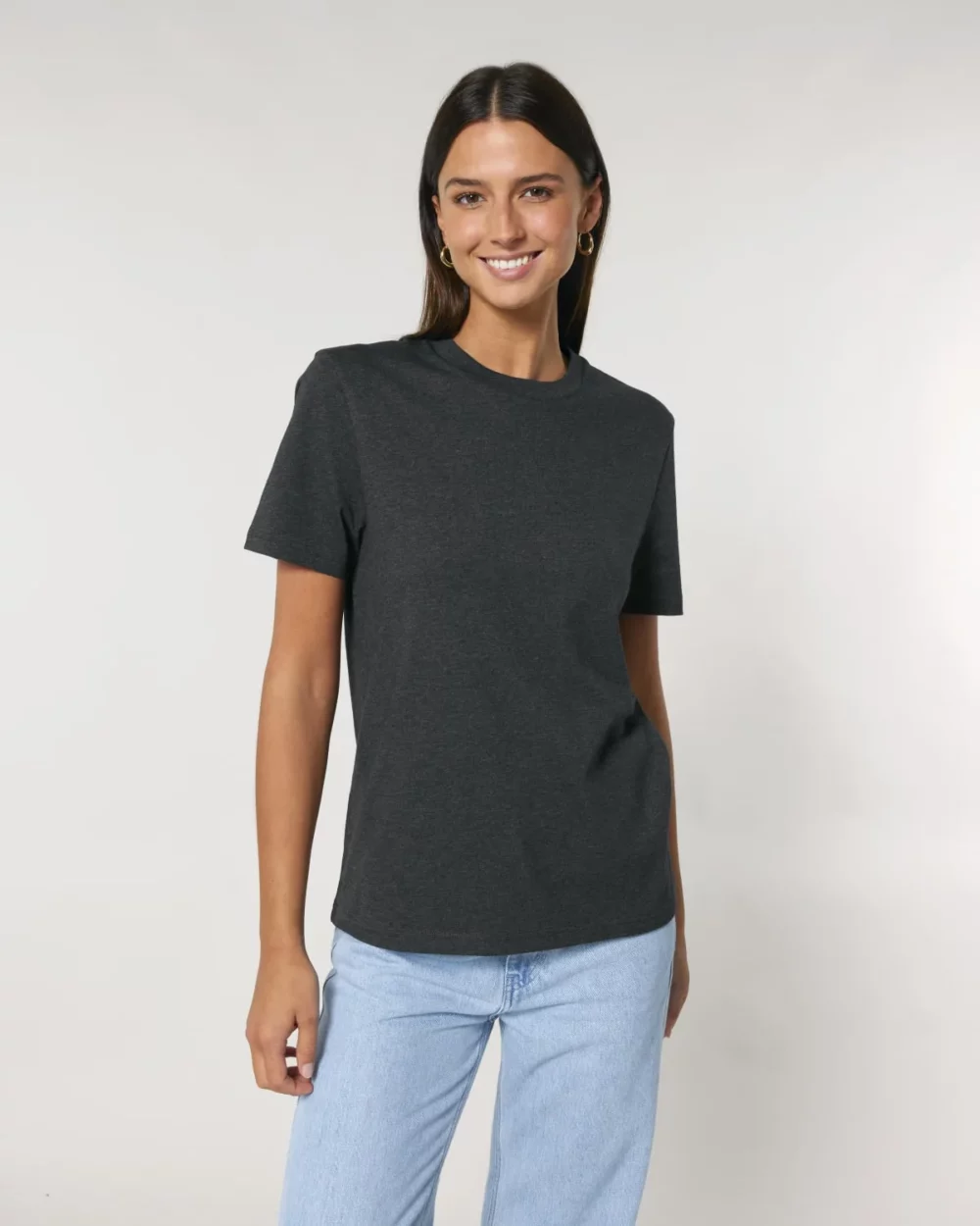 T-shirt bio unisexe Creator 2.0 coloris Dark Heather Grey, porté, vue de face