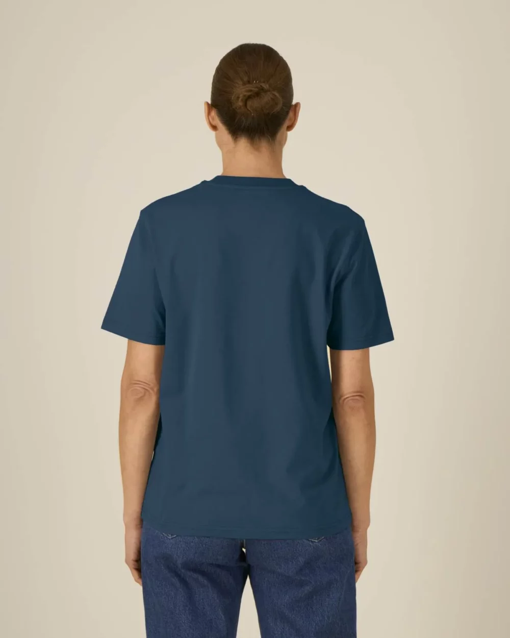 T-shirt bio unisexe Creator 2.0 coloris Deep Teal, porté, vue de dos