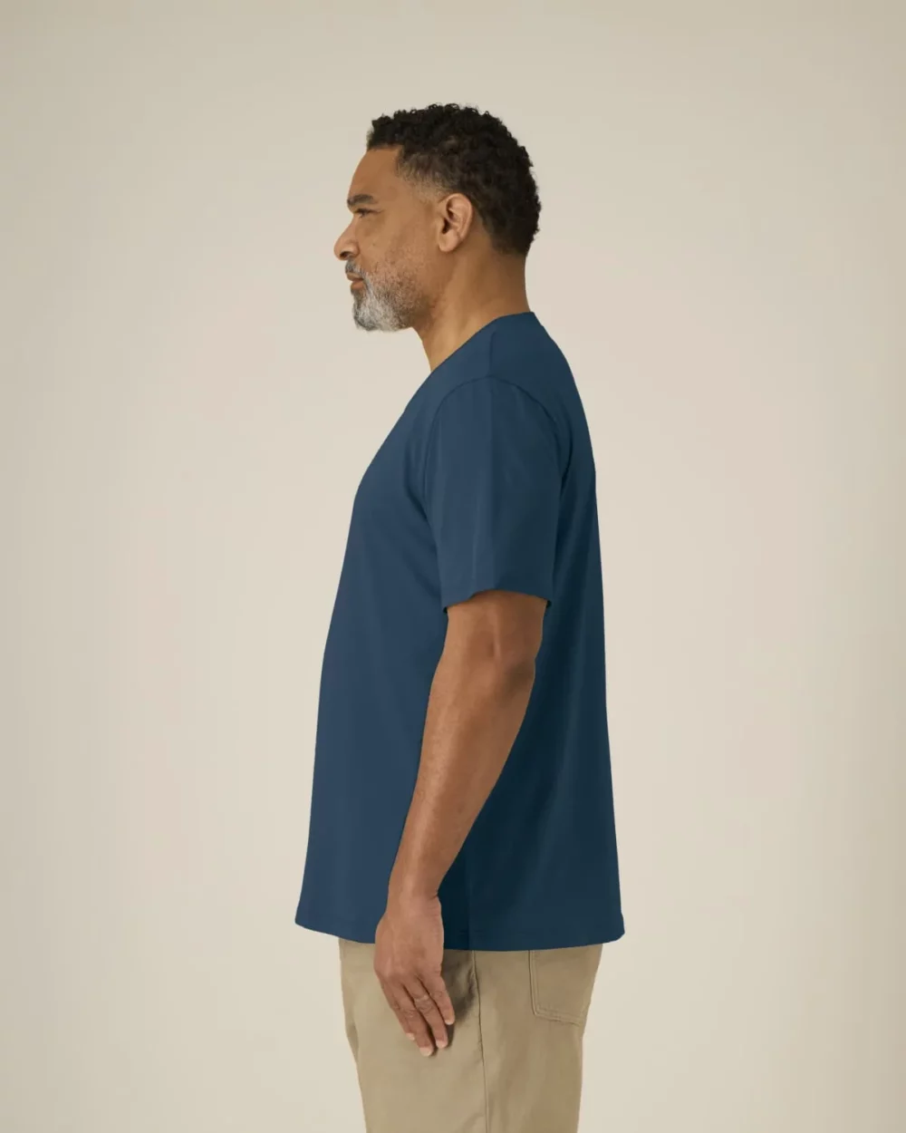 T-shirt bio unisexe Creator 2.0 coloris Deep Teal, porté, vue de face