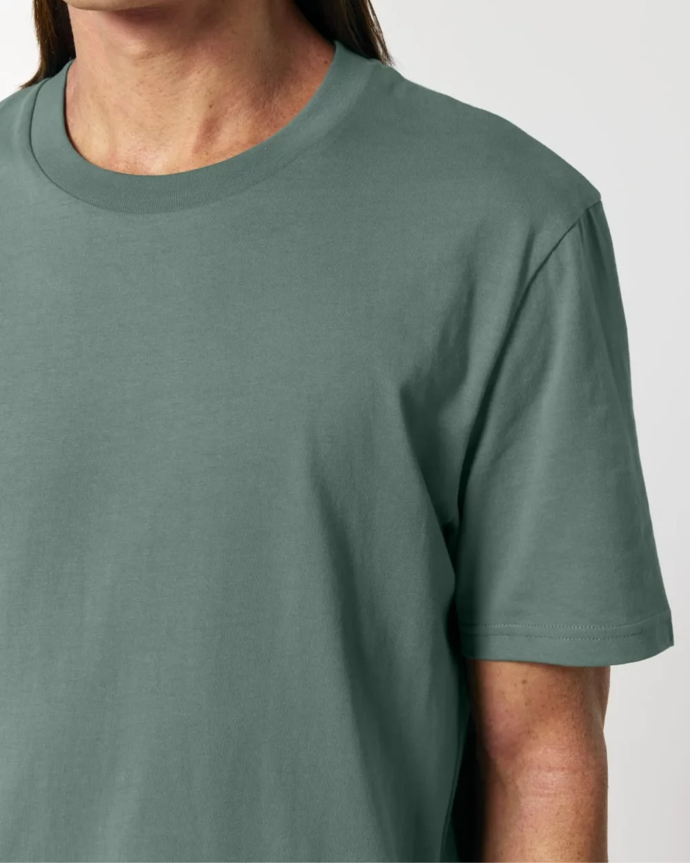T-shirt bio unisexe Creator 2.0 coloris Green Bay, détail porté