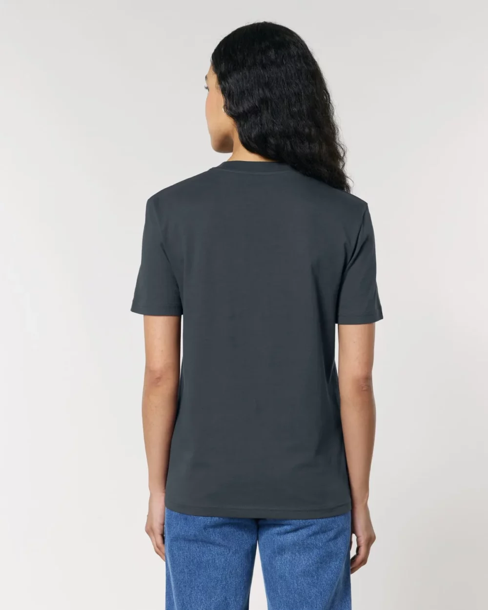 T-shirt bio unisexe Creator 2.0 coloris India Ink Grey, porté, vue de dos