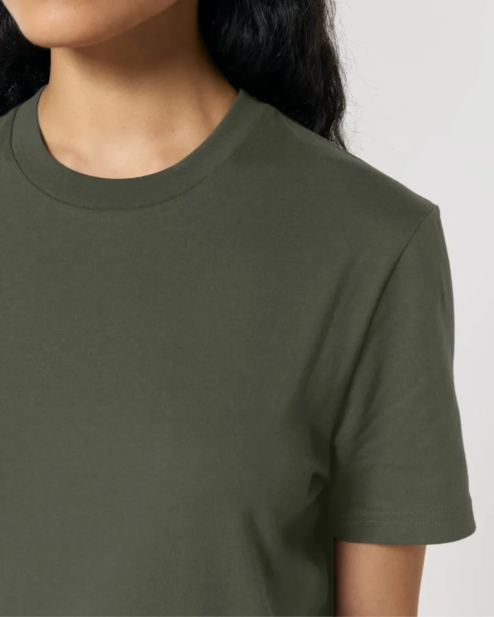 T-shirt bio unisexe Creator 2.0 coloris Khaki, détail porté
