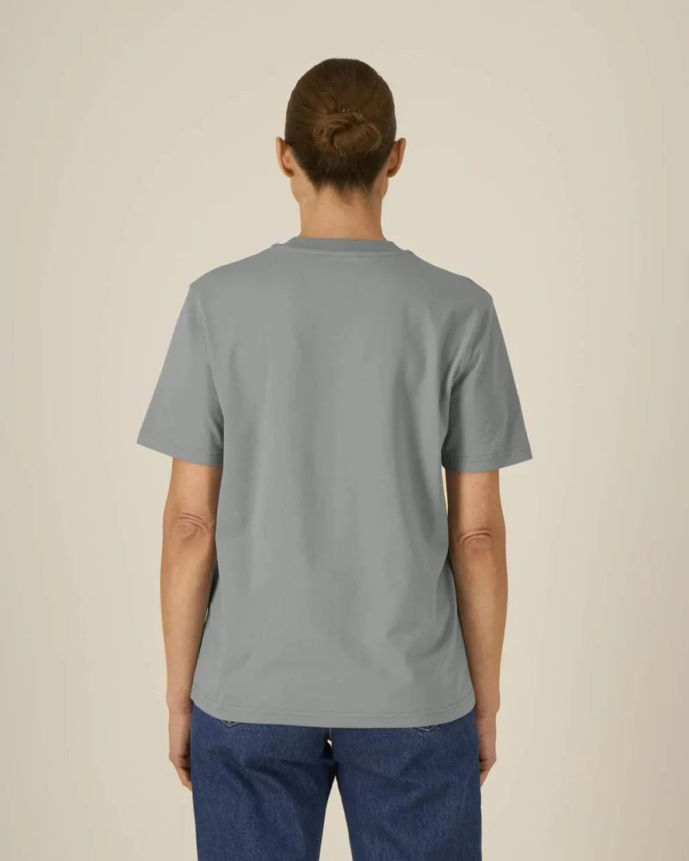 T-shirt bio unisexe Creator 2.0 coloris Misty Grey, porté, vue de dos
