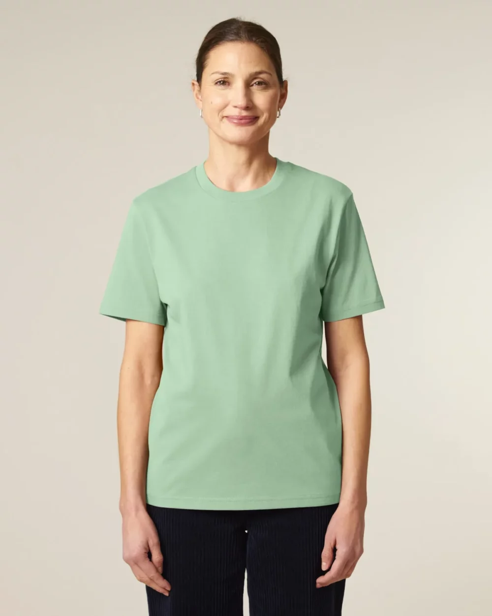 T-shirt bio unisexe Creator 2.0 coloris Misty Jade, porté, vue de face