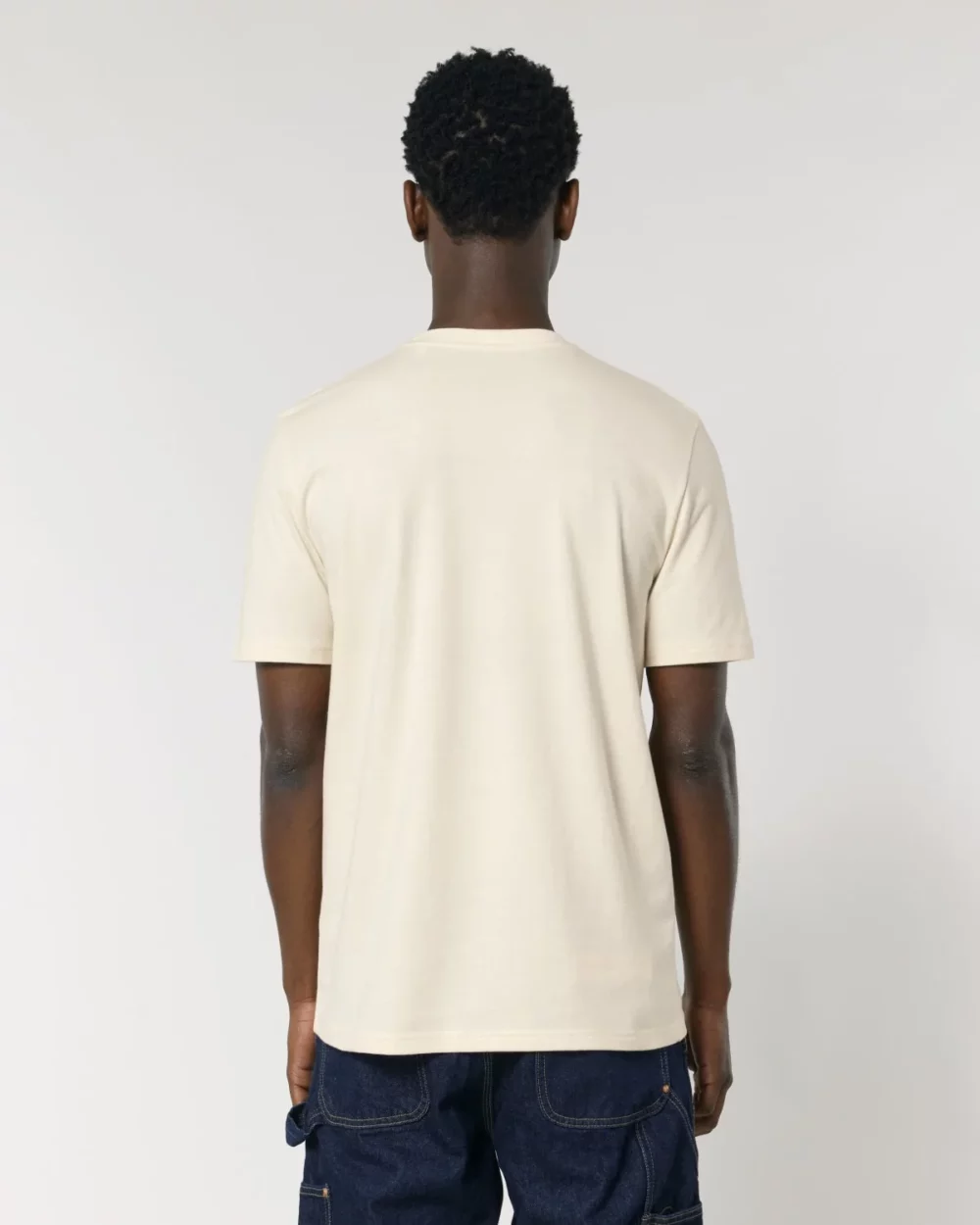 T-shirt bio unisexe Creator 2.0 coloris Natural Raw, porté, vue de dos