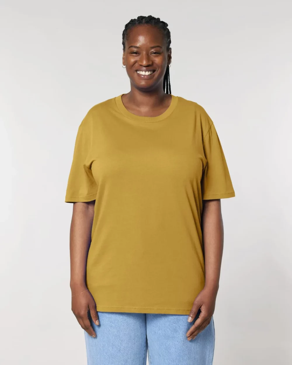 T-shirt bio unisexe Creator 2.0 coloris Ochre, porté, vue de face