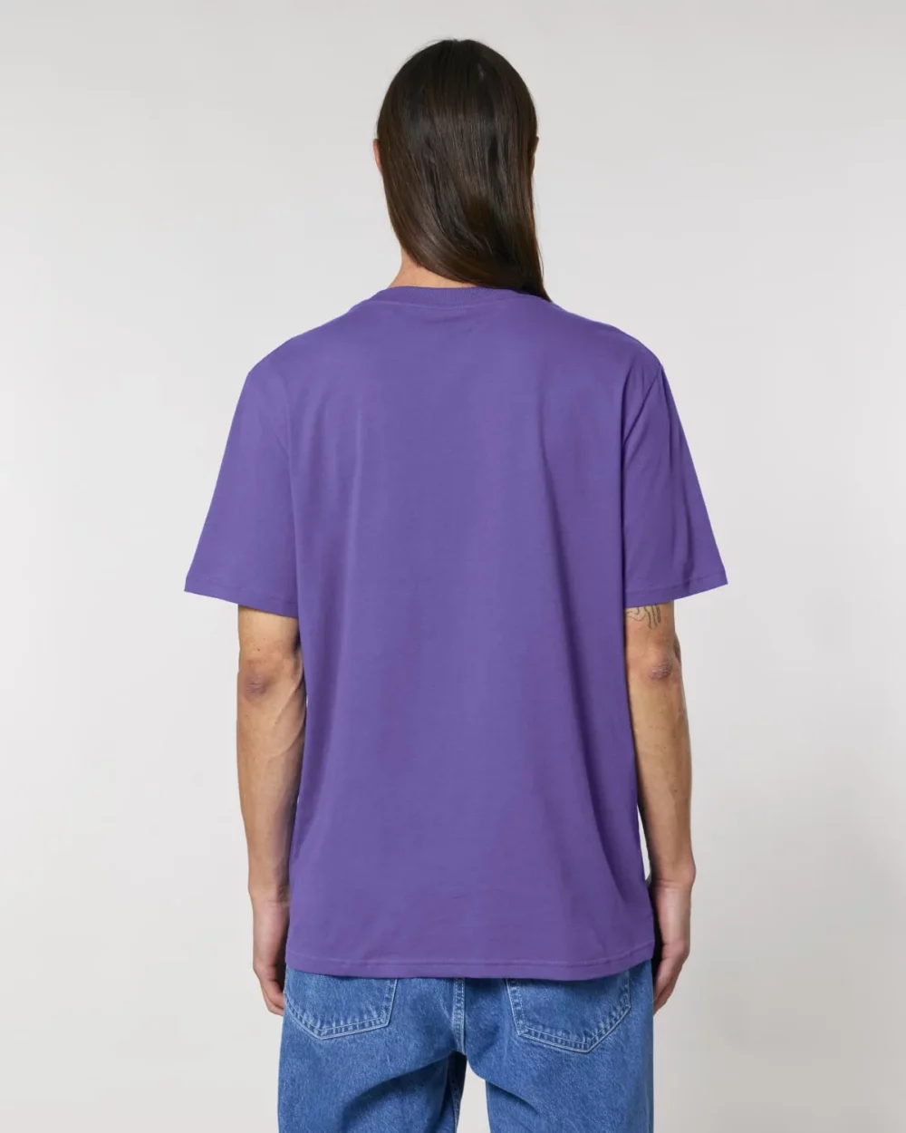 T-shirt bio unisexe Creator 2.0 coloris Purple Love, porté, vue de dos