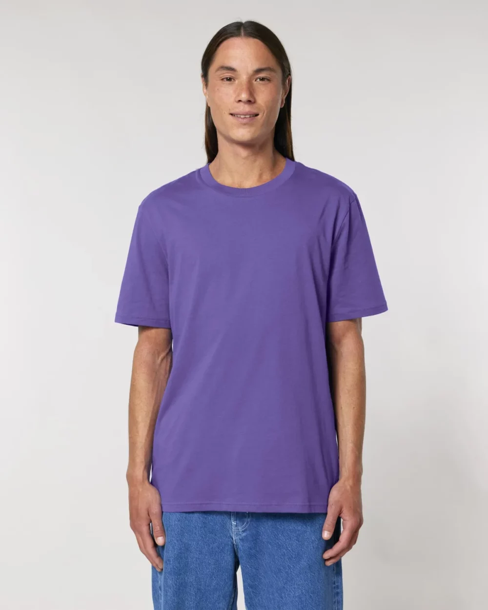 T-shirt bio unisexe Creator 2.0 coloris Purple Love, porté, vue de face