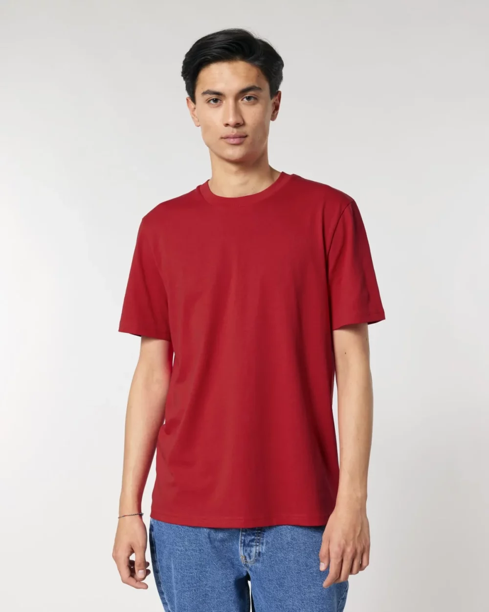 T-shirt bio unisexe Creator 2.0 coloris Red, porté, vue de face