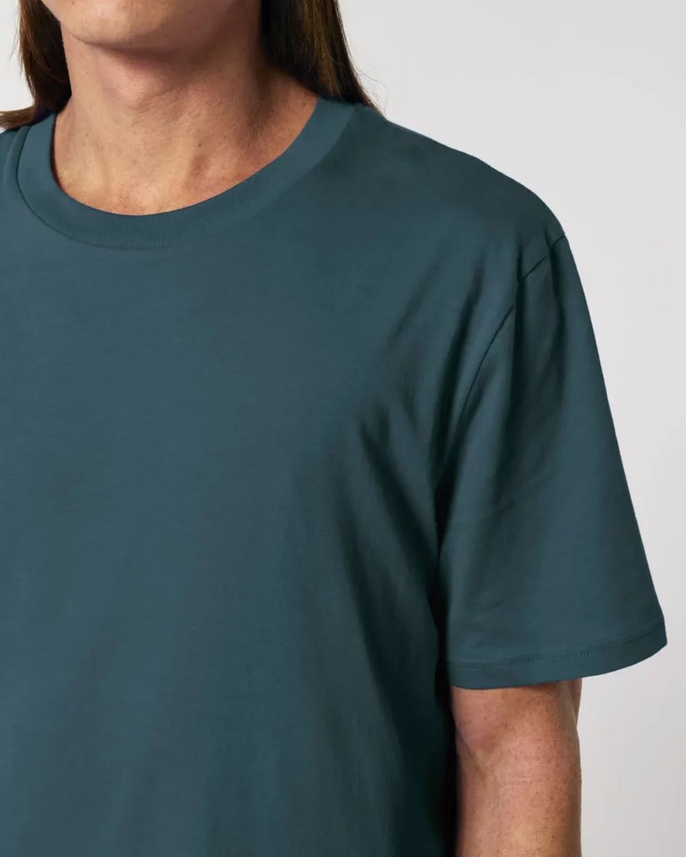 T-shirt bio unisexe Creator 2.0 coloris Stargazer, détail porté