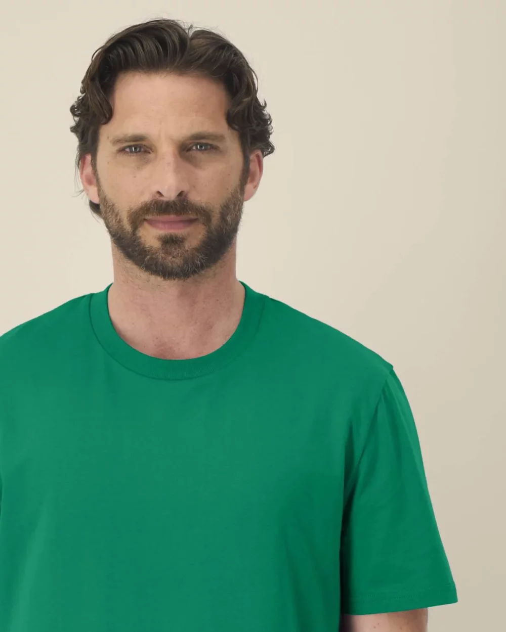 T-shirt bio unisexe Creator 2.0 coloris Verdant Green, détail porté
