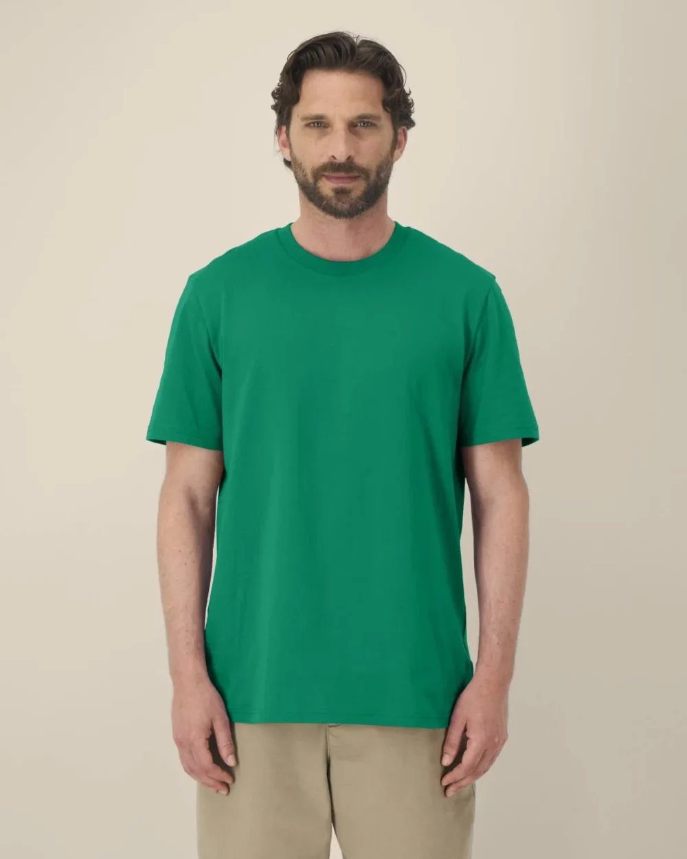 T-shirt bio unisexe Creator 2.0 coloris Verdant Green, porté, vue de face