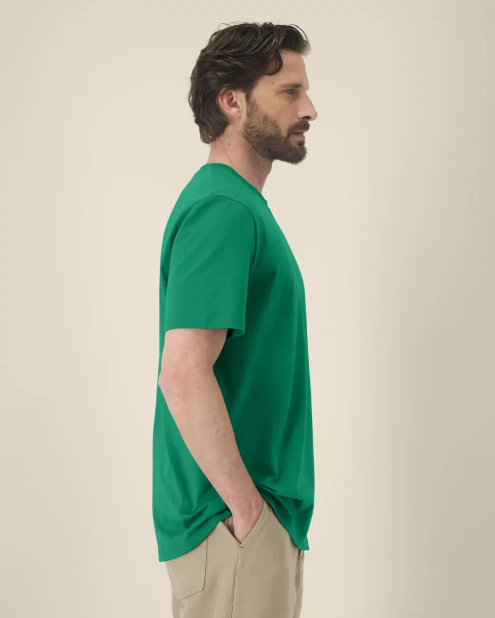 T-shirt bio unisexe Creator 2.0 coloris Verdant Green, porté, vue de face