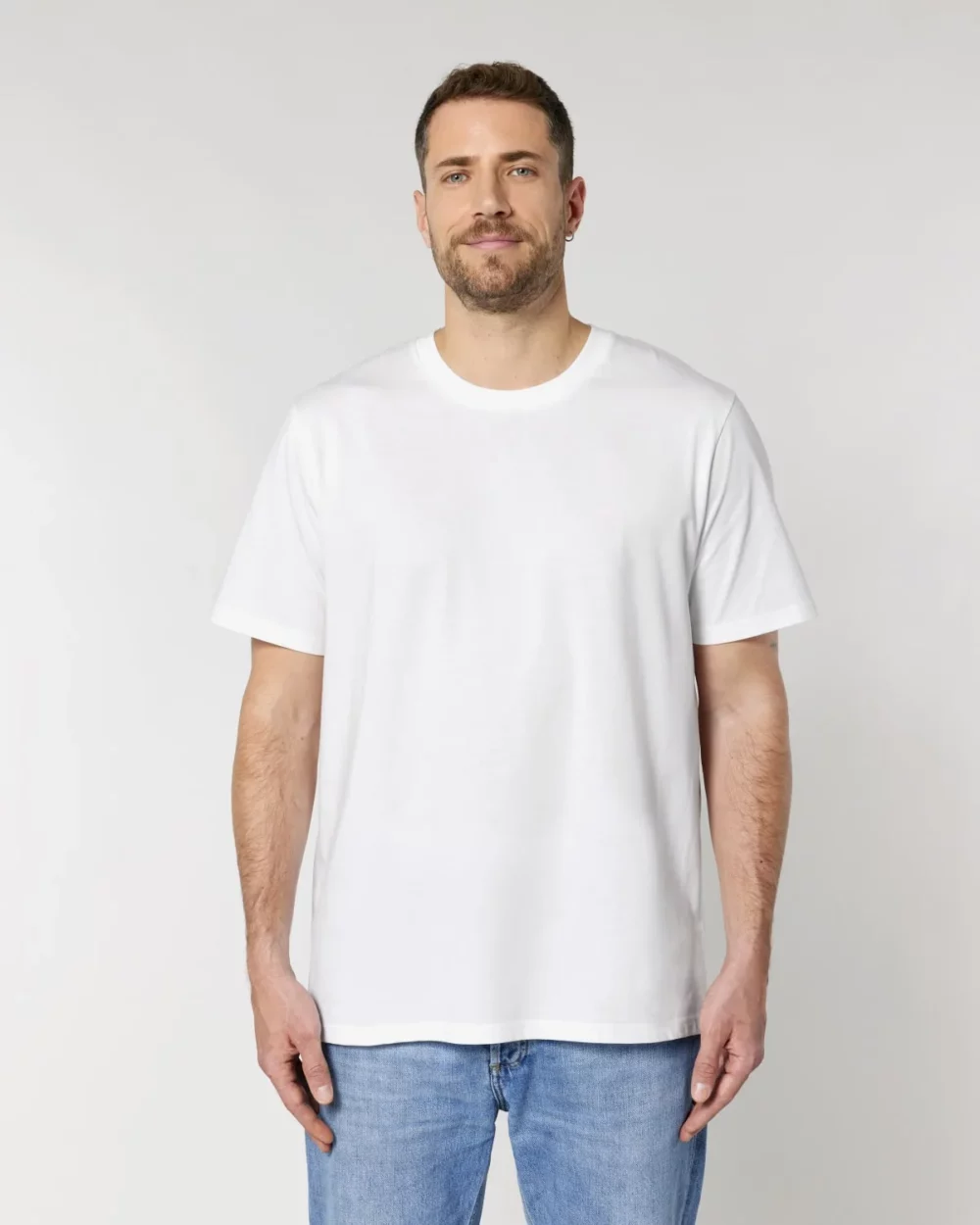 T-shirt bio unisexe Creator 2.0 coloris White, porté, vue de face