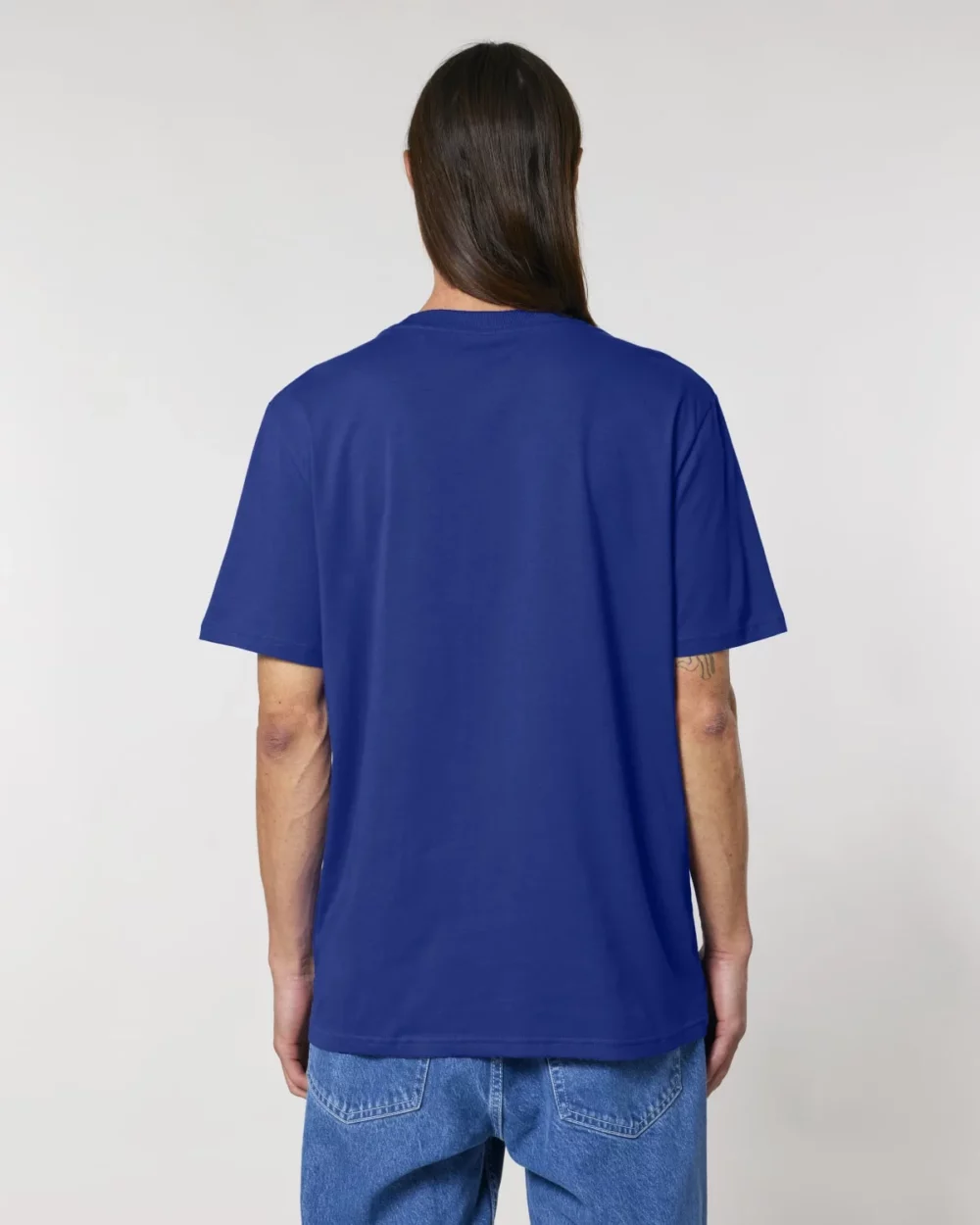 T-shirt bio unisexe Creator 2.0 coloris Worker Blue, porté, vue de dos