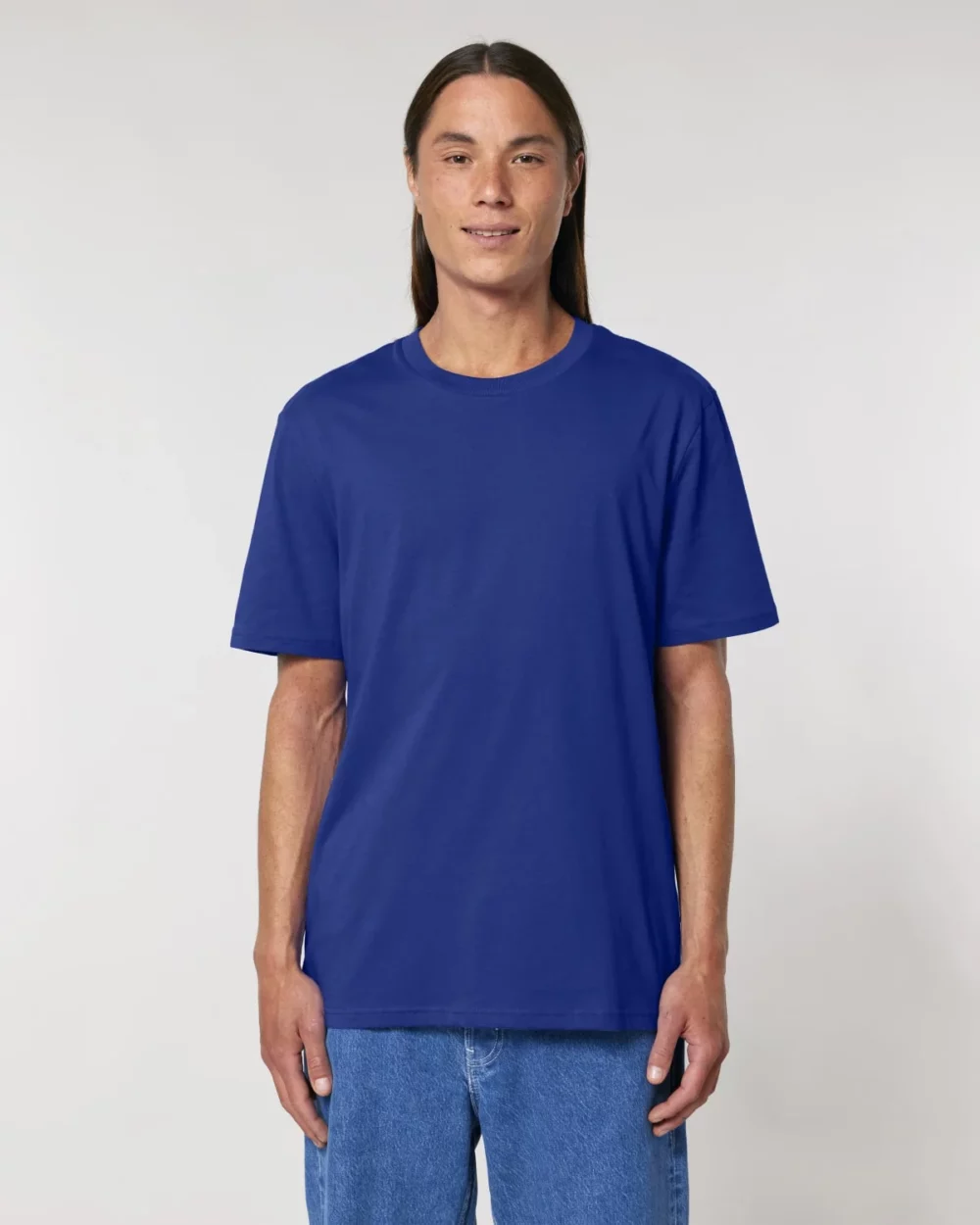T-shirt bio unisexe Creator 2.0 coloris Worker Blue, porté, vue de face