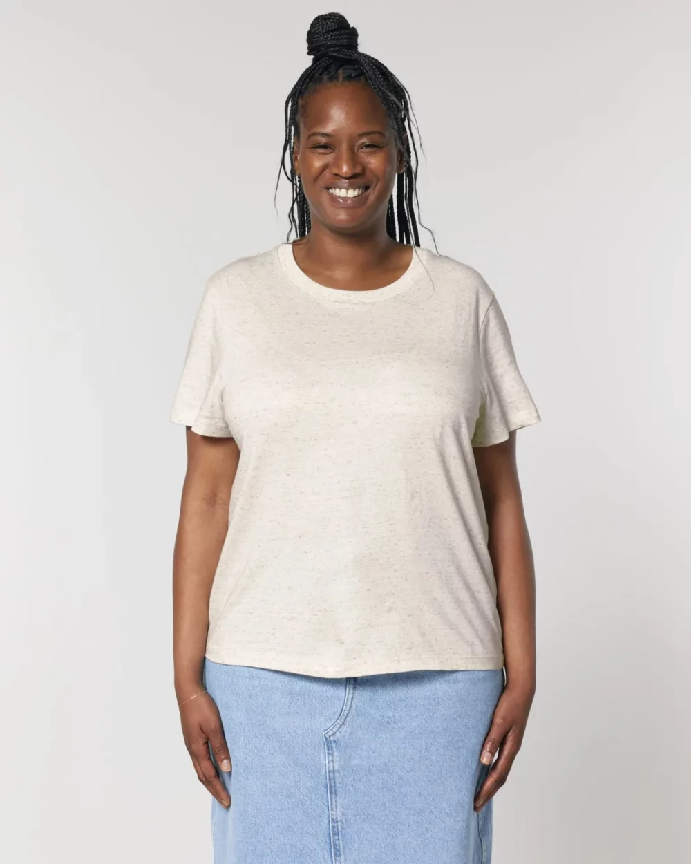 T-shirt bio femme Stella Muser coloris Eco-Heather, porté, vue de face