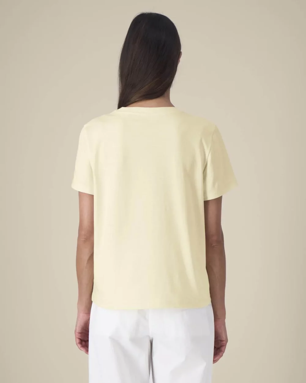 T-shirt bio femme Stella Muser coloris Honey Paper, porté, vue de dos