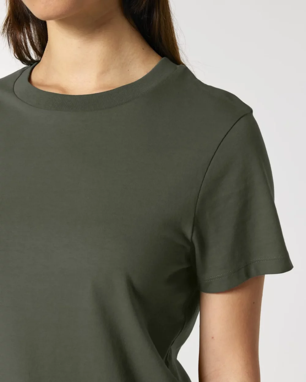 T-shirt bio femme Stella Muser coloris Khaki, détail porté