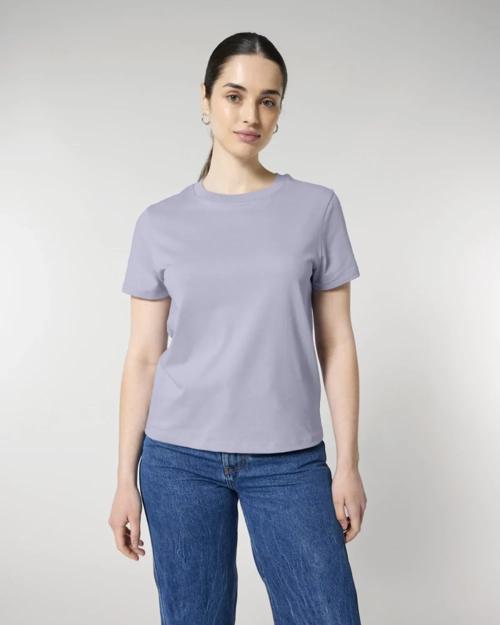 T-shirt bio femme Stella Muser coloris Lavender, porté, vue de face