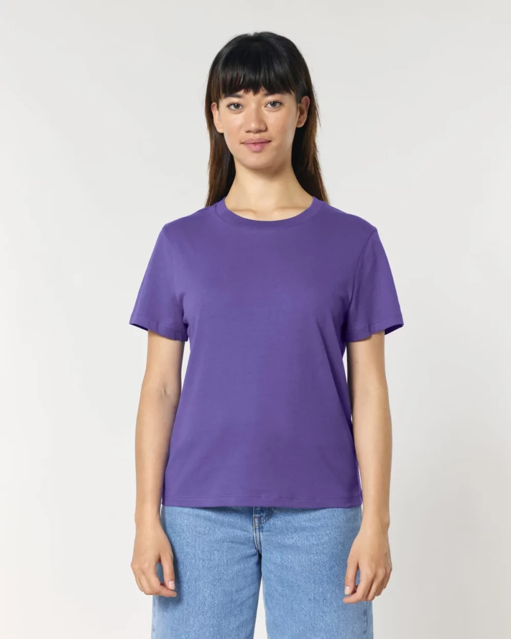 T-shirt bio femme Stella Muser coloris Purple Love, porté, vue de face