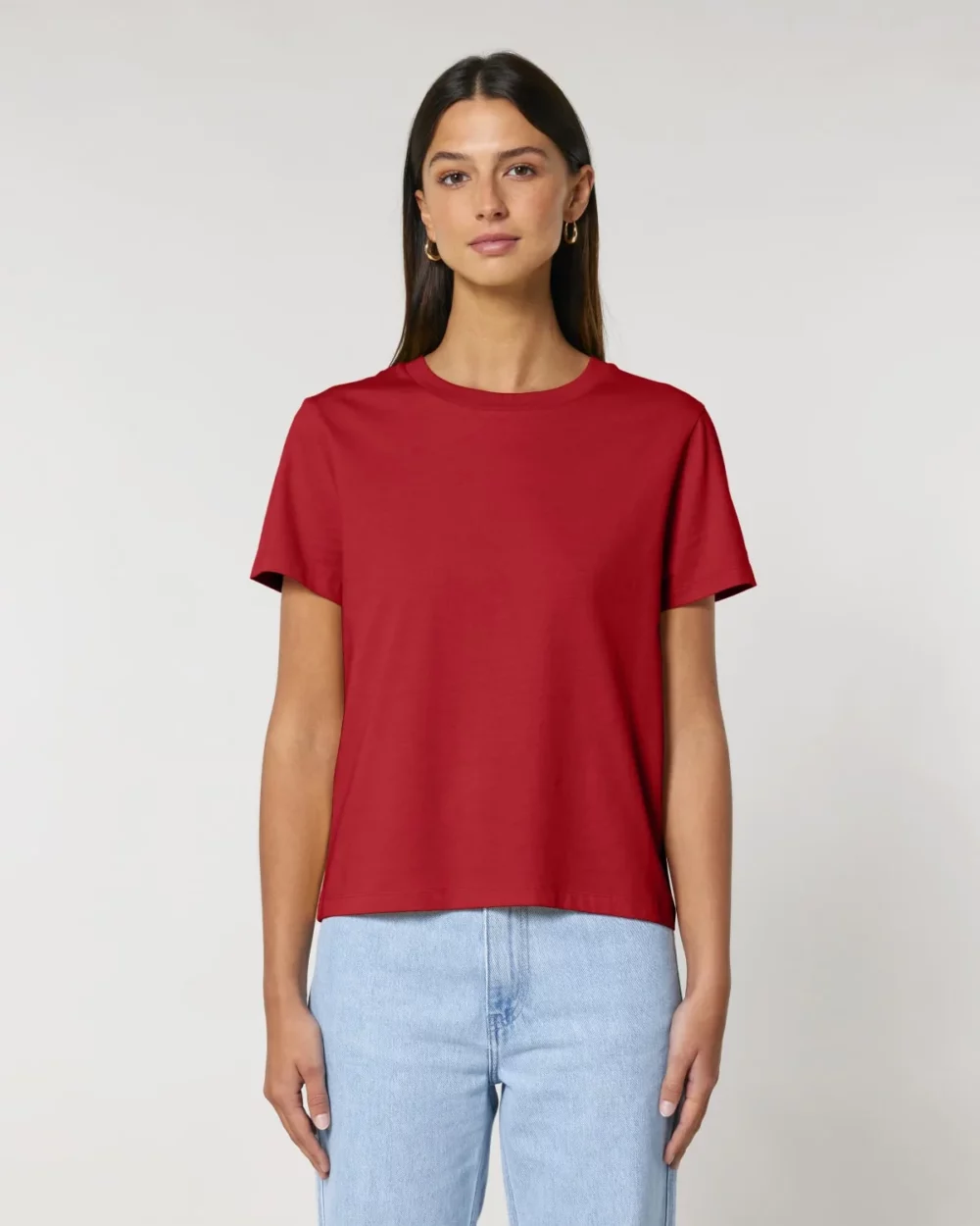 T-shirt bio femme Stella Muser coloris Red, porté, vue de face